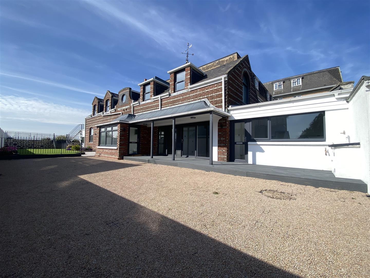 2, The Old Coach House, Le Mont Millais, St. Helier, JE2 4RA